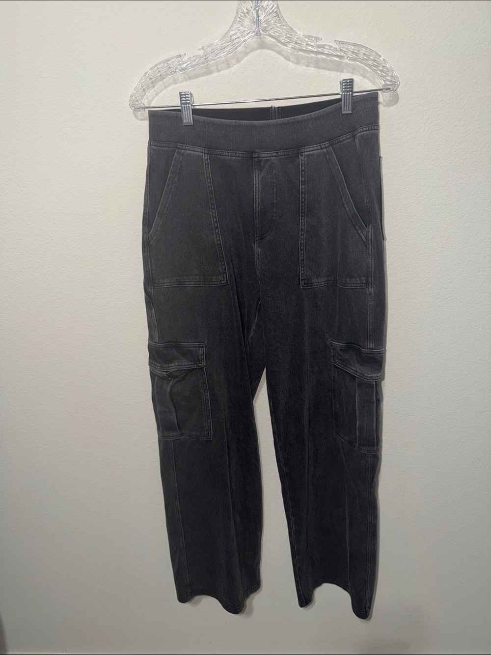 HALARA Women's Straight Leg Cargo Jeans in Black